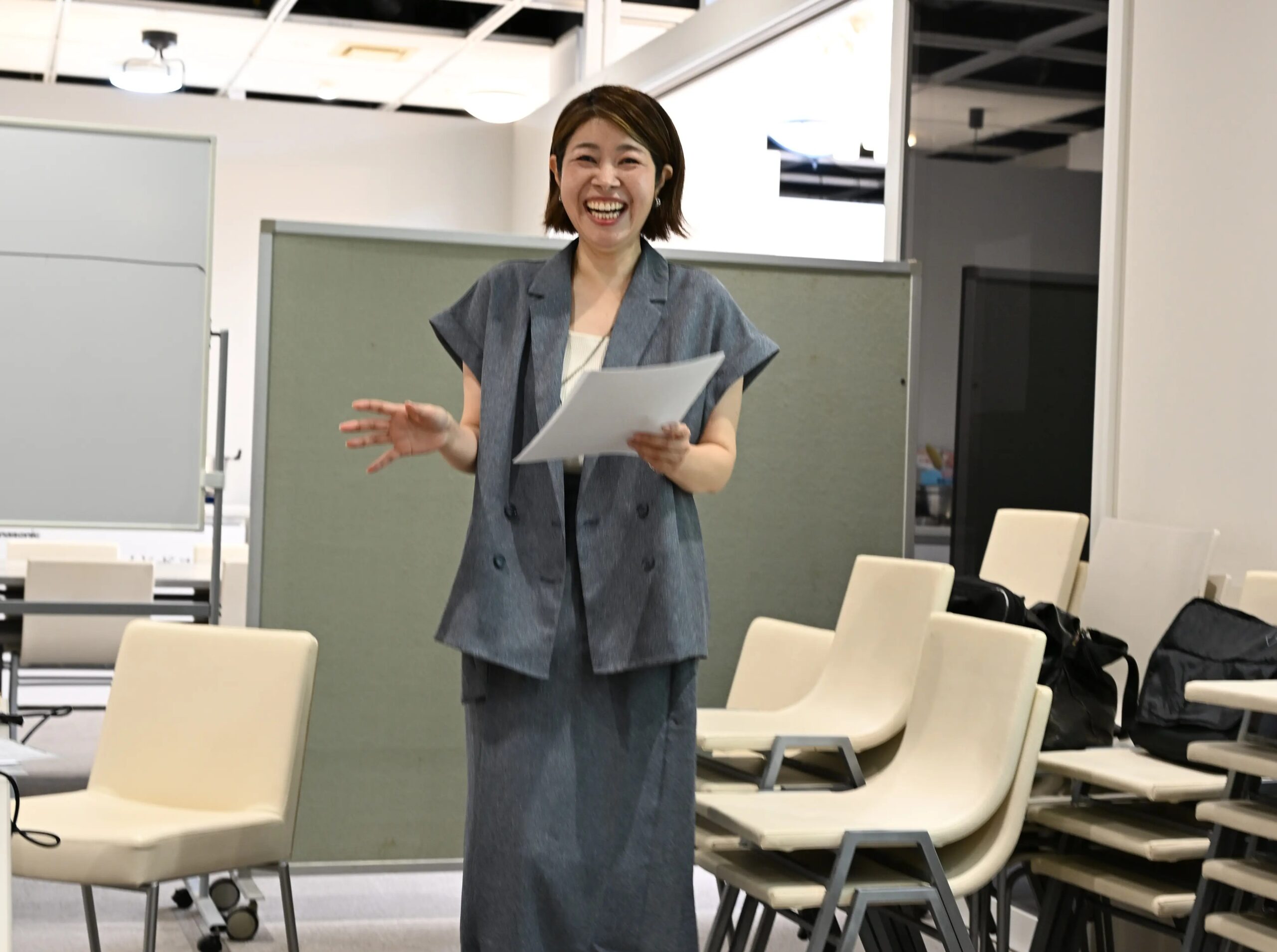 笑顔で話すまえうみさきこ